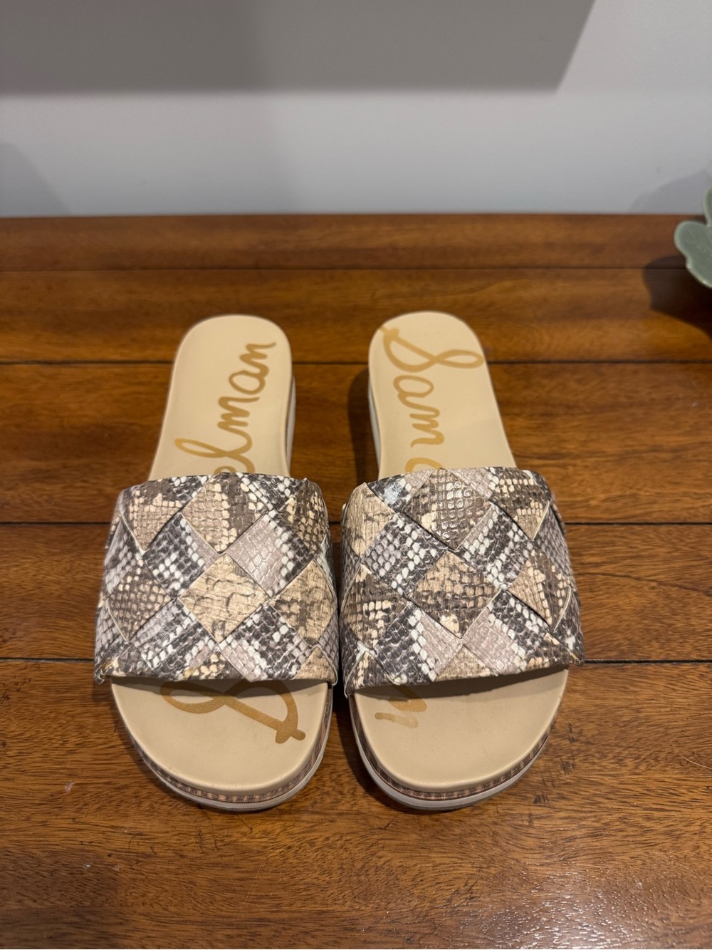 Sam Edelman Adaley Slide Sandal - Picture 2 of 6